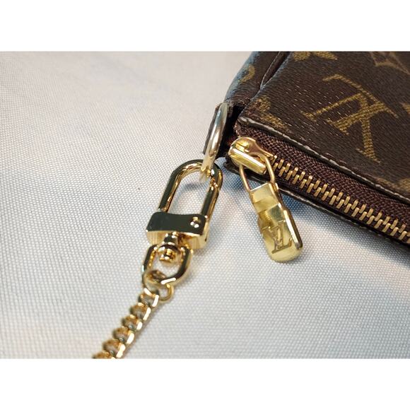 Louis Vuitton Pochette Accessoires Monogram LV Shoulder Bag Vintage Y2K Style - Picture 9 of 15